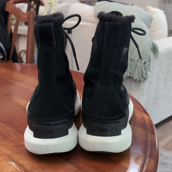 Sorel Explorer II Joan WP Black faux fur-trimmed suede ankle boots Sz 11 - Picture 7 of 13